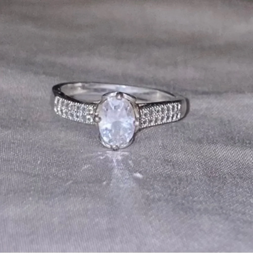 Sterling silver ring - Picture 1 of 1